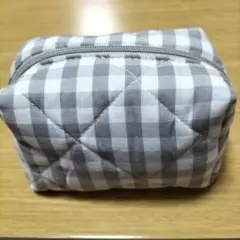 【新品】キルティングポーチ　メイクポーチ