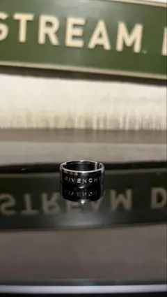 GIVENCHY Spoon ring 17号