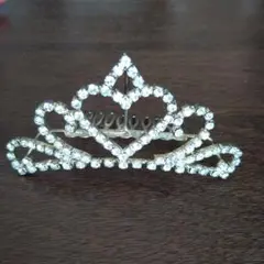 ヘアアクセサリー 髪飾り  ティアラ コーム フォーマル 結婚式 発表会 入学式