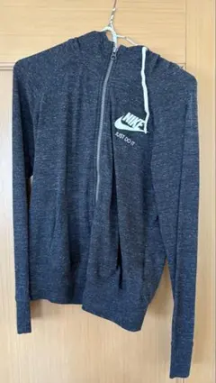 Nike Mサイズ フルジップパーカー