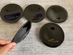 未使用　天然木　漆塗り　黒銘々皿　金彩松葉