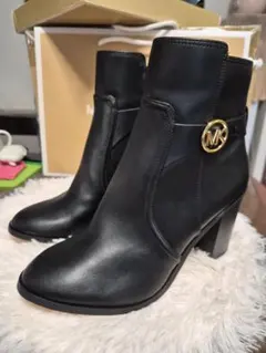 MICHAEL KORS ブラックヒールブーツ 7.5M