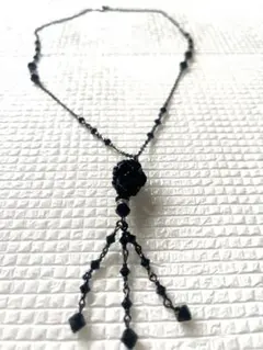 ブラックビーズネックレス