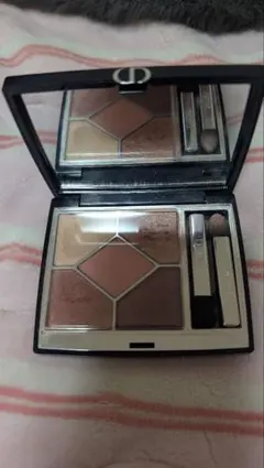 Dior　サンククルールクチュール