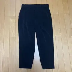 美品！ブラック テーパードパンツ