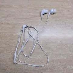 有線イヤホン イヤホン ホワイト イヤフォン 有線　イヤホンジャック　白