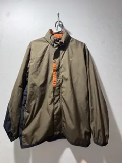 NIKE ナイロンジャケット オリーブ色 フード付き