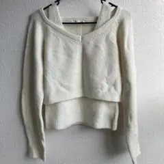 GU アイボリー Vネック クロップドニット