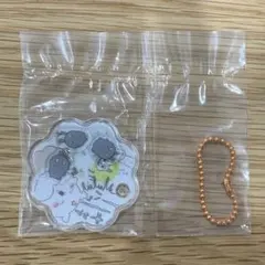 ちいかわ　きゃらシャカチャームグミ　シャカシャカキーホルダー　あのこ　グミ