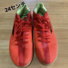 adidas フットサルシューズ