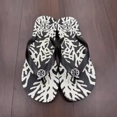 TORY BURCH ビーチサンダル ブラック/ホワイトのサムネイル