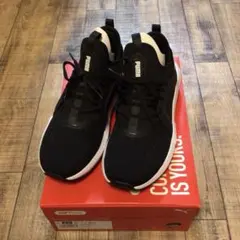 【新品・未使用】 PUMA スニーカー ソフトライド エンゾ 25.5cm 黒