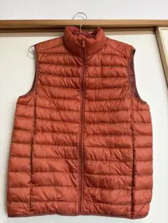ユニクロ　ウルトラライトダウンベスト　メンズ　L オレンジ　収納袋付き