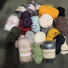 アクリルなど冬の毛糸セット 多色 　まとめ売り