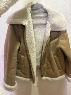 ムートン風ベージュジャケット
