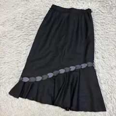 昭和レトロ　ヴィンテージ　ブラックフレアスカート リーフ刺繍デザイン ウールのサムネイル