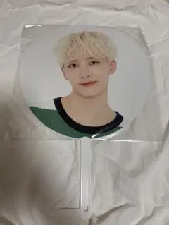 seventeen セブチ ジョンハン happy ending うちわ