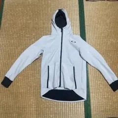 ま*ー様 Oakley フード付きパーカー Medium ホワイト