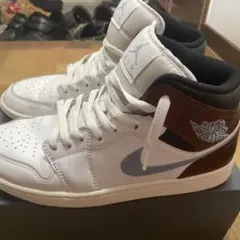 エアジョーダン1 MID SE
