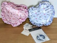 サンリオ❤マイメロディとシナモンロールハート型フリルポーチ＆アクリルスタンド付き