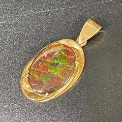 10K刻印　ペンダントトップ　オパール　天然石　金　ゴールド　一点物