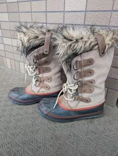 お値下げ！SOREL ファー付きブーツ ベージュ/黒