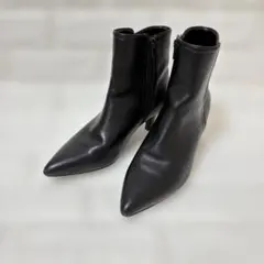 黒 ポインテッドトゥ ブーツ　サイドジップ