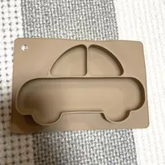 スリコ⭐️ベージュ 車型 シリコン ベビー用食器 くっつく食器 仕切り付きプレートのサムネイル