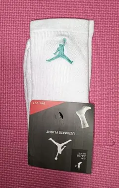 ☆大人気　Jordan Socks　スポーツソックス　クルー(白緑)のサムネイル