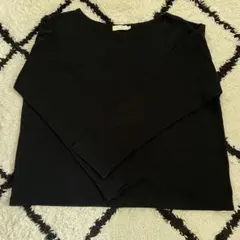 earth ブラックシンプルトップス