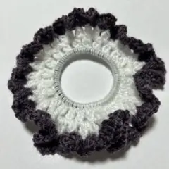 フリルシュシュ（かぎ針編み）！ホワイトとモーブ色！ハンドメイドのヘアアクセサリー