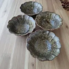 花形小鉢・茶４個　美濃焼〈新品・未使用〉