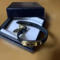 PRADA レザー ブレスレット ゴールド金具のサムネイル