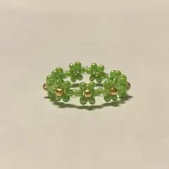 ①ビーズリングお花グリーン色ハンドメイド