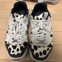 UGG ヒョウ柄スニーカー