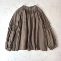 ゆるりんご様　アデュートリステス リネン バルーンスリーブカットソー レースのサムネイル