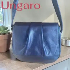 Ungaro 黒 レザーショルダーバッグ フラップ付き