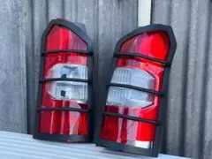 気まぐれセール！タウンエース テールランプガード 左右 - メルカリ