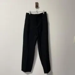 ユニクロ　タック　パンツ