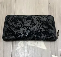 IBIZAイビサ　スウェード×レザー　浮花模様の長財布のサムネイル