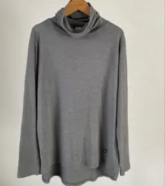 バジーレ28 β グレーカットソー