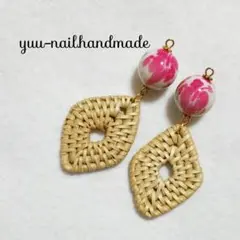 Item thumbnail for item a95b9c1c-d6bb-41f1-8816-330de9a4521b