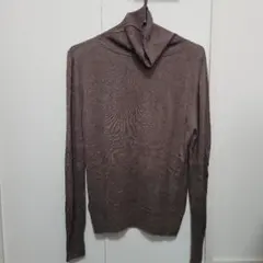 ブラウン タートルネック ニットセーター 長袖