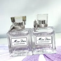 Dior ミスディオール 香水 ブルーミングブーケ ミニサイズ 正規品のサムネイル
