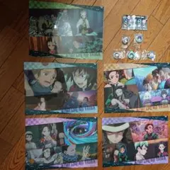 鬼滅の刃 クリアファイル と 缶バッチ セット くら寿司