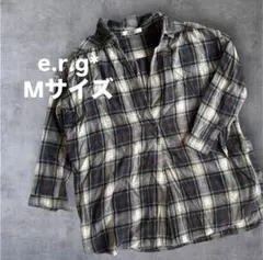 e.r.g* イーアールジー チェック柄 オーバーシャツ ネイビー Mのサムネイル
