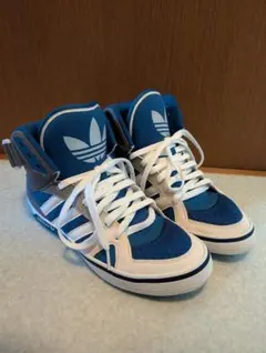 adidas ハイカットスニーカー　青/白/グレー