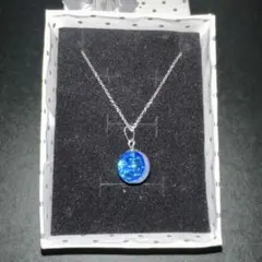 青いホタルガラスシルバーネックレス