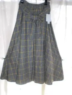 【新品】　 フレアスカート　黒＆黄色チェック　リボン