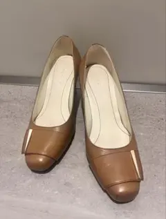 リーガル　バックルパンプス　24.5cmのサムネイル